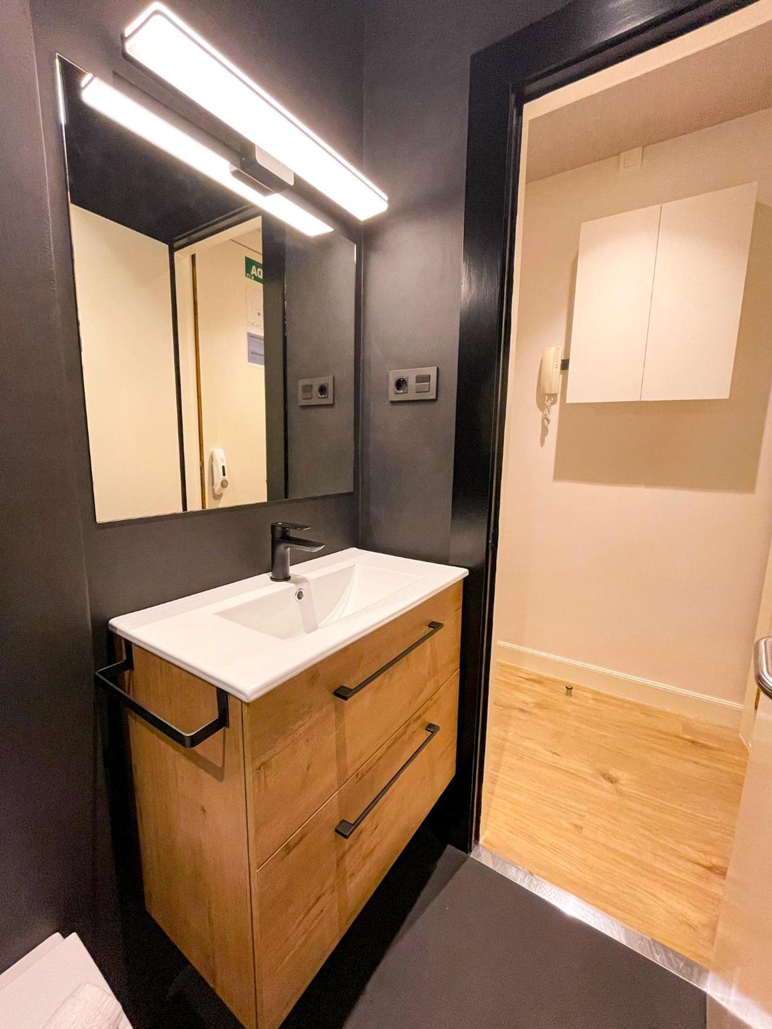 Vivienda Turistica En Bilbao La Vieja Con Wifi Y Parking Apartment ภายนอก รูปภาพ